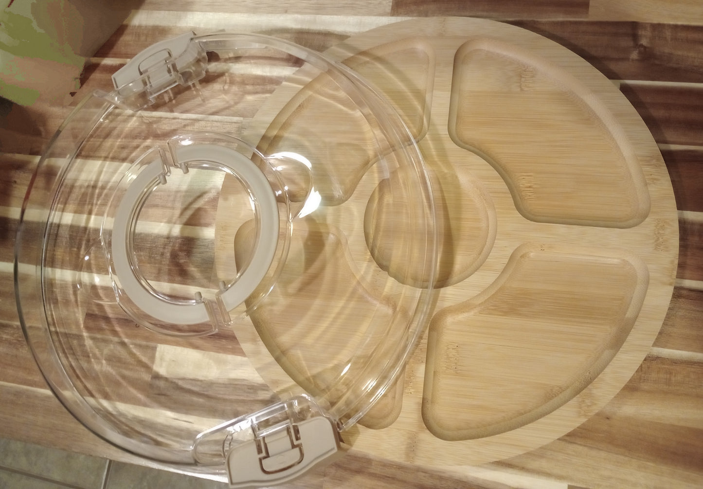 Round Charcuterie Serving Board with Lid